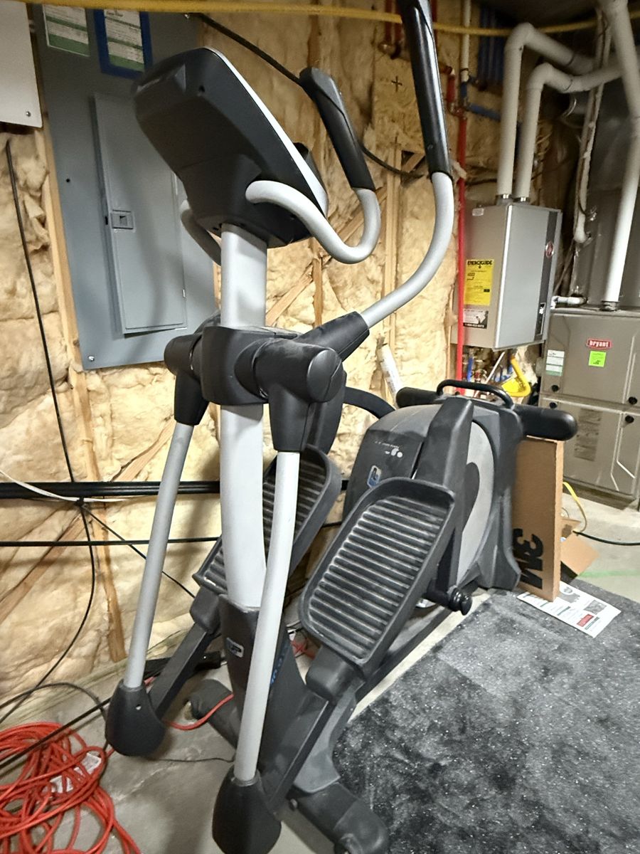 Pro-Form Elliptical Trainer - iFit Live Compatible, iPod Compatible - Great for Home Workouts