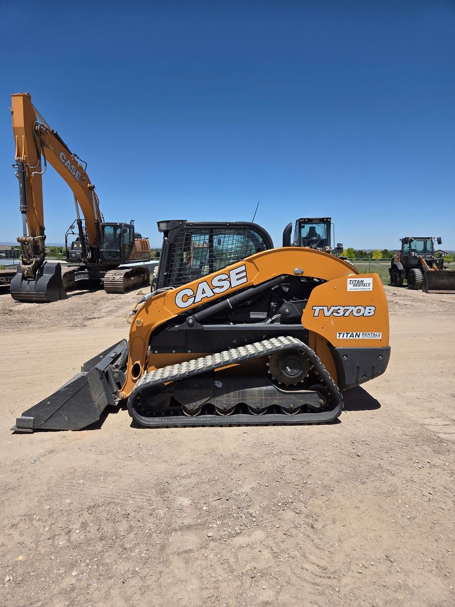 2022 Case TV370B