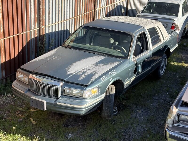 1996 Lincoln Town Car Parts