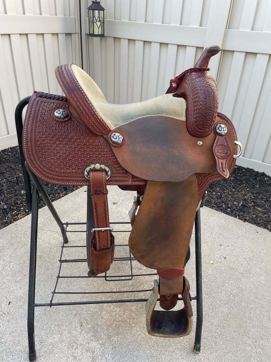 Larry Coates Barrel racing saddle