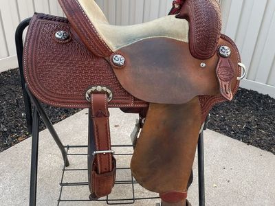 Larry Coates Barrel racing saddle