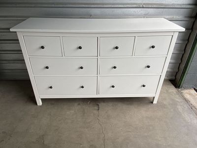 White IKEA Hemnes 8 Drawer Dresser