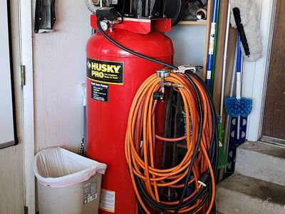 Air compressor 60 Gallon Husky