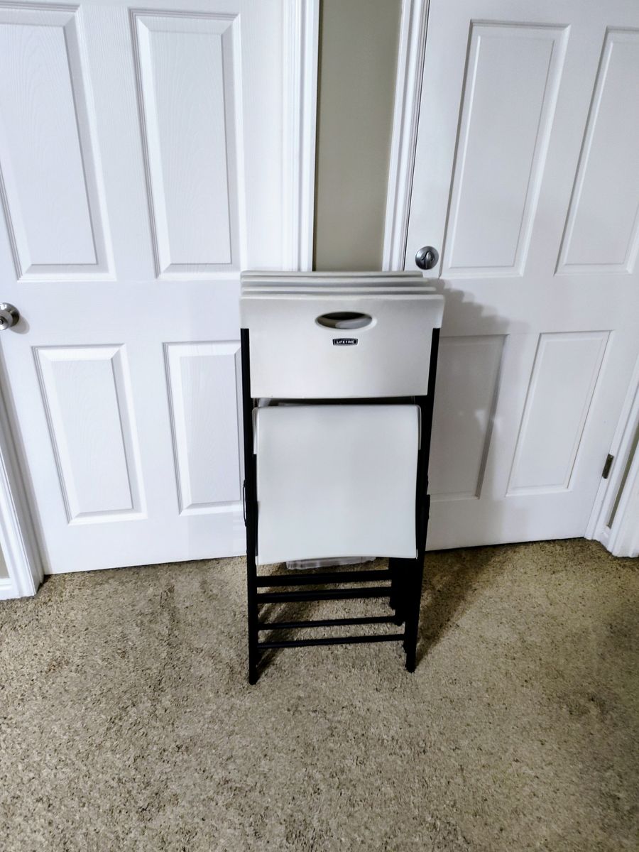 Main image 3