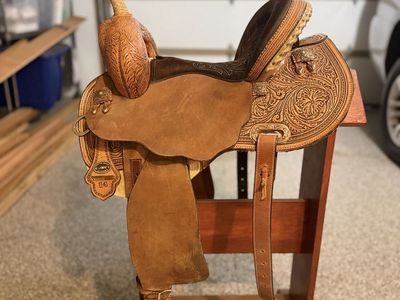 Circle Y Barrel Racing Saddle 15”
