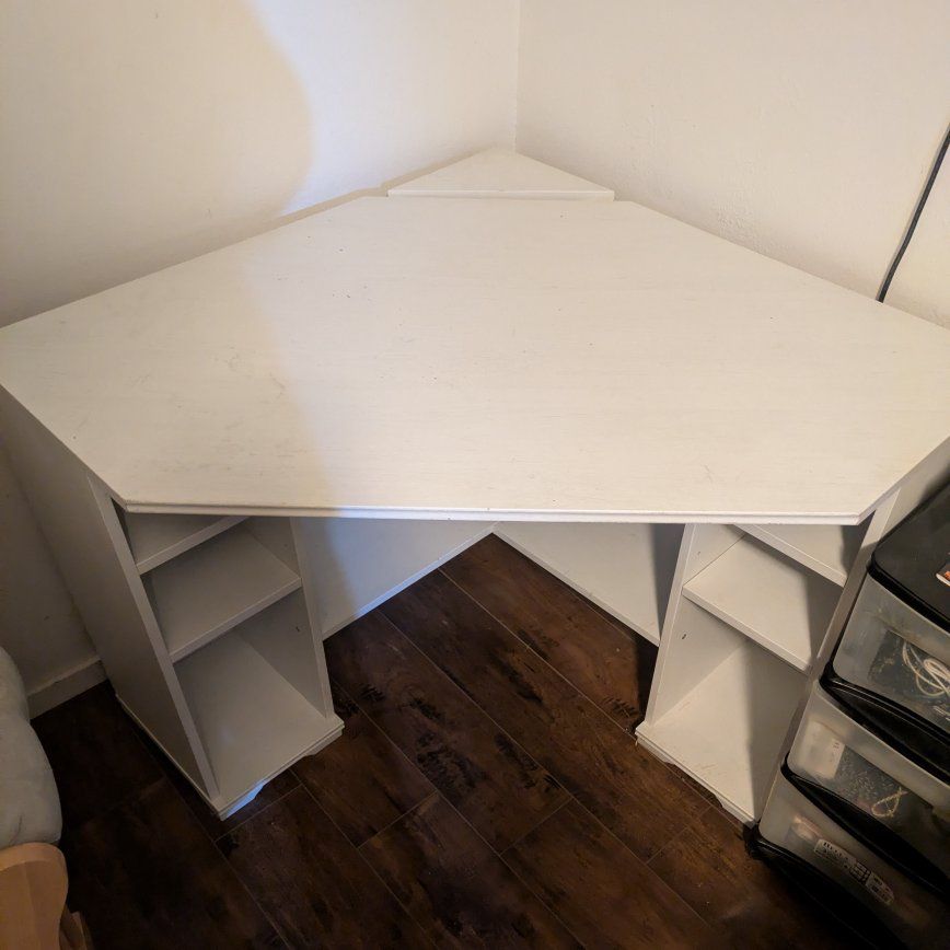 Corner Desk