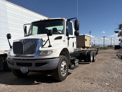 International 4000 Series Truck