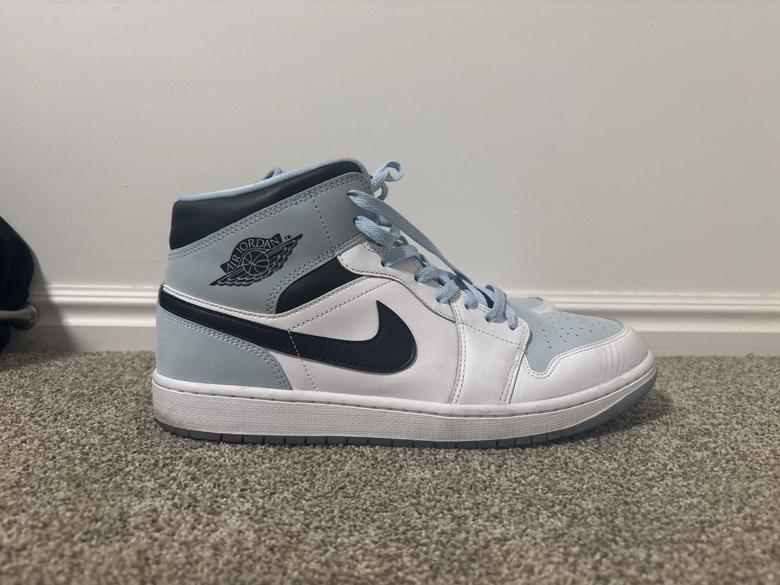 Nike Air Jordan 1 Mid Ice Blue White Dark Powder Blue Size 11 Mens