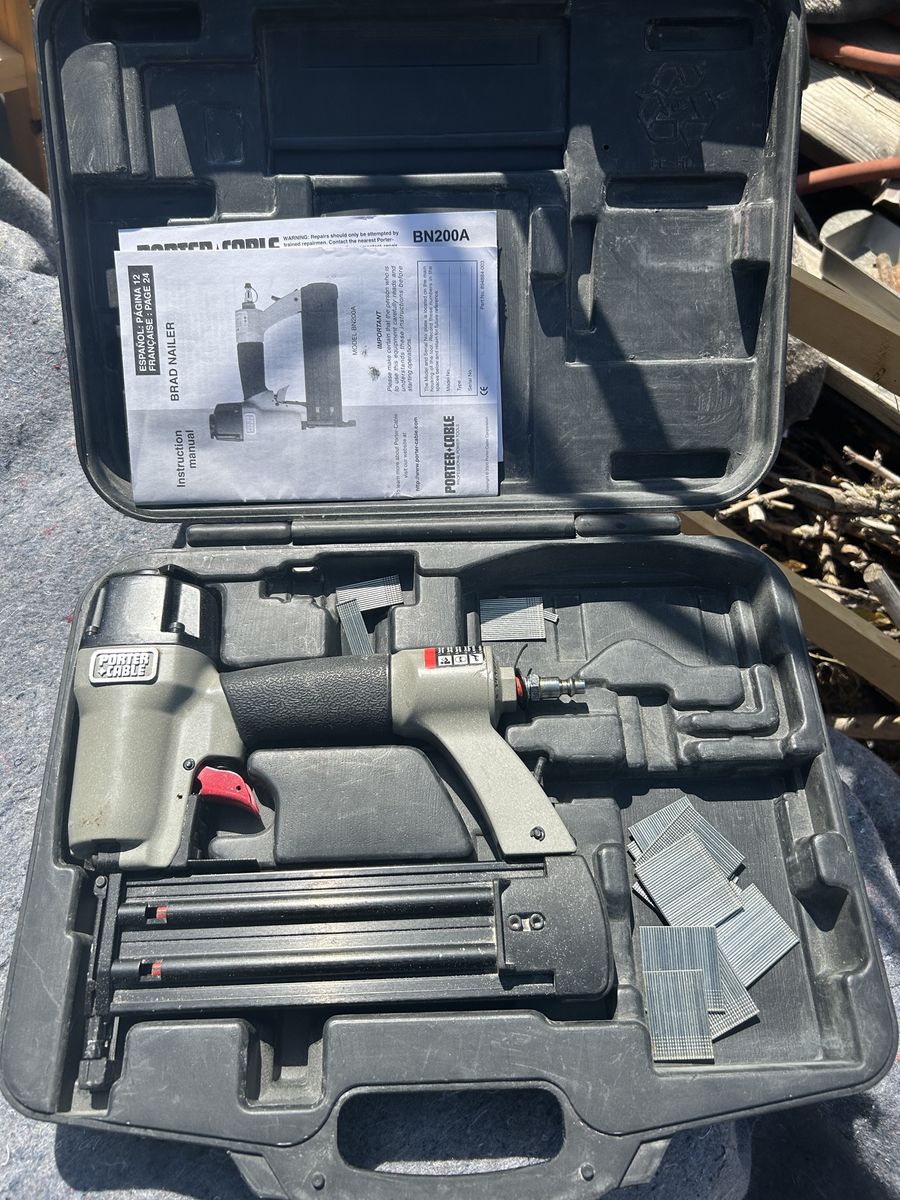 PORTER-CABLE BN200A Brad Nailer Kit with Case & Nails - Used, Good Condition
