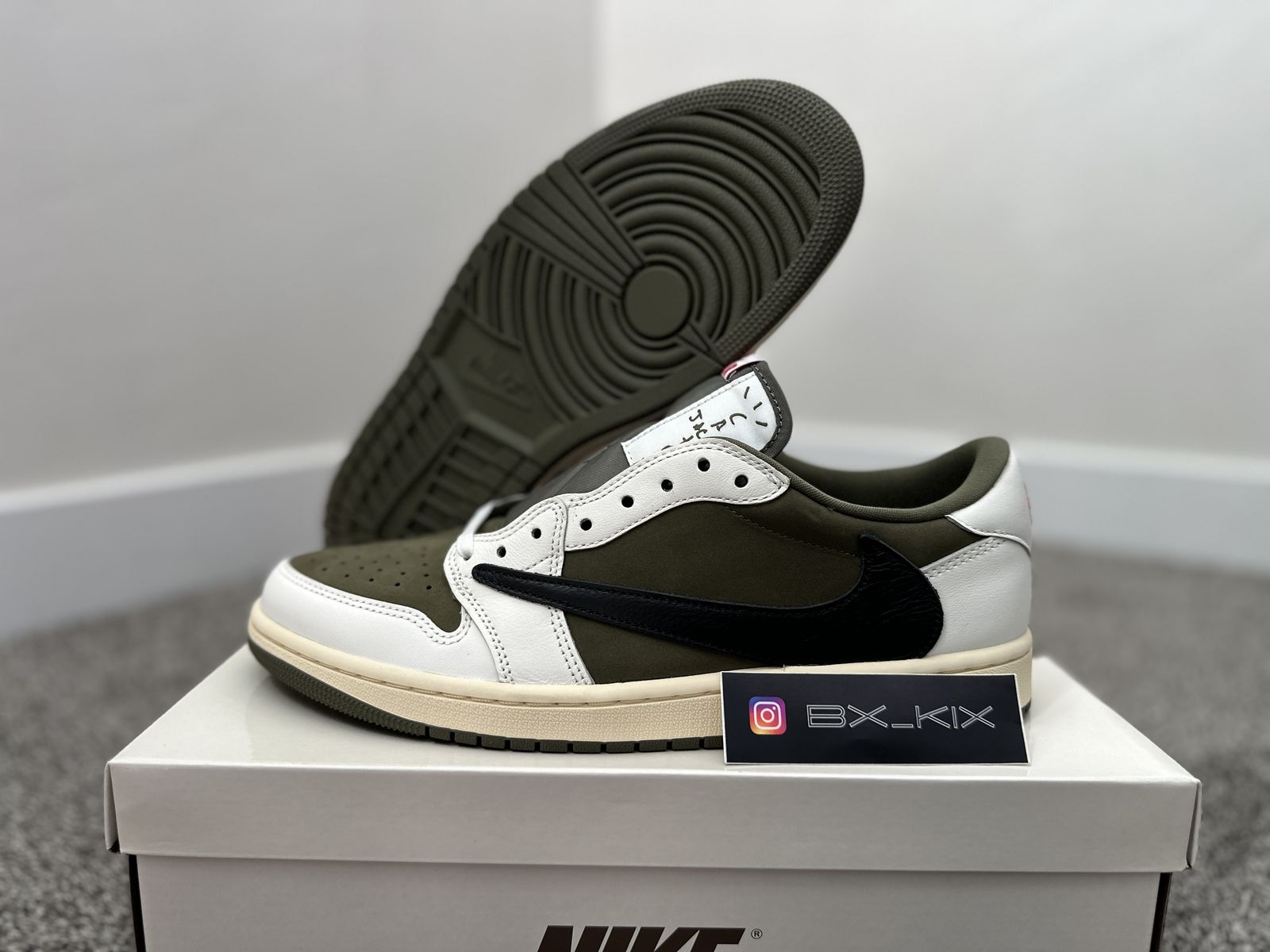 Air Jordan 1 Low OG x Travis Scott Med Olive Sz 11