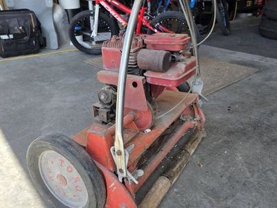 Vintage Toro Reel Lawnmower -Runs!