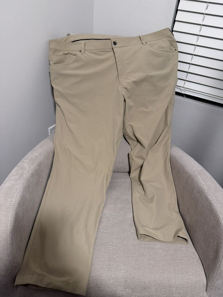 Lululemon ABC Pants Men’s 40x32 – Khaki – Like New