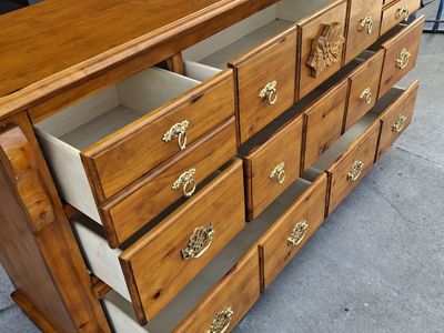 pine wood 8 drawers dresser/haidee