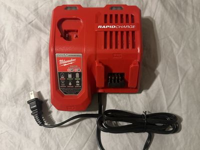 Milwaukee M12/M18 Rapid Charger - Dual Voltage Battery Charger