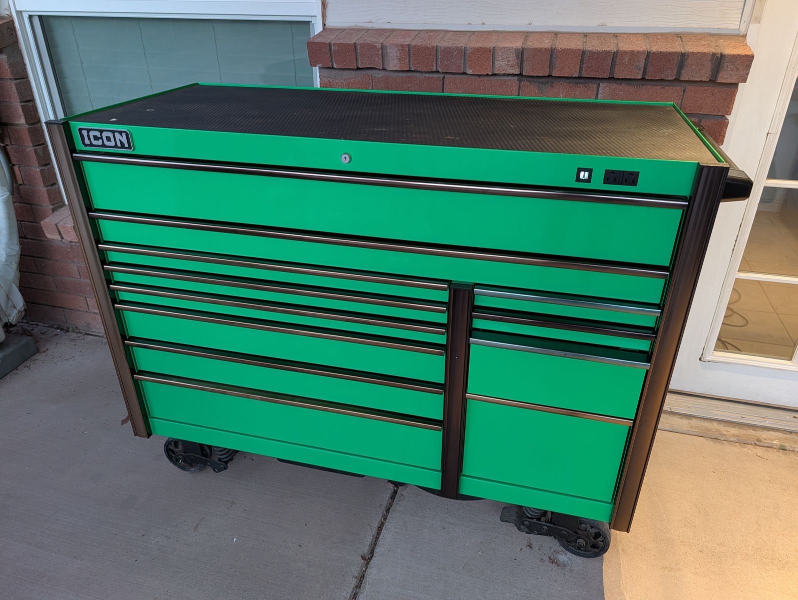 Icon Professional Rolling Cab
