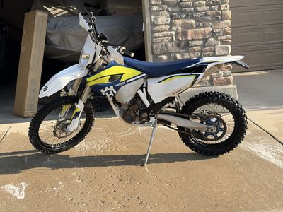 2016 Husqvarna FE 350 Dirt Bike - Low Hours (57 Hrs), 4-Stroke