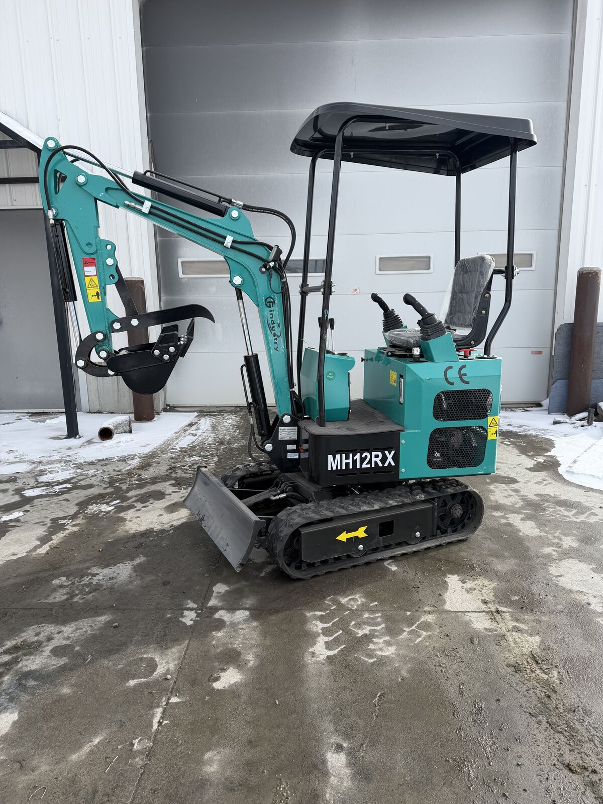 CFG Mini EXCAVATOR in Salt Lake City Fri-Monday