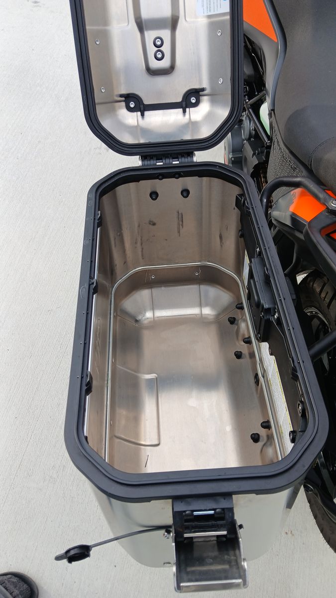 Main image 6