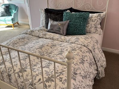 Ikea Full Size Bedfeame And Headboard