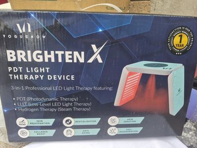 VogueNow Brighten X Therapy Device