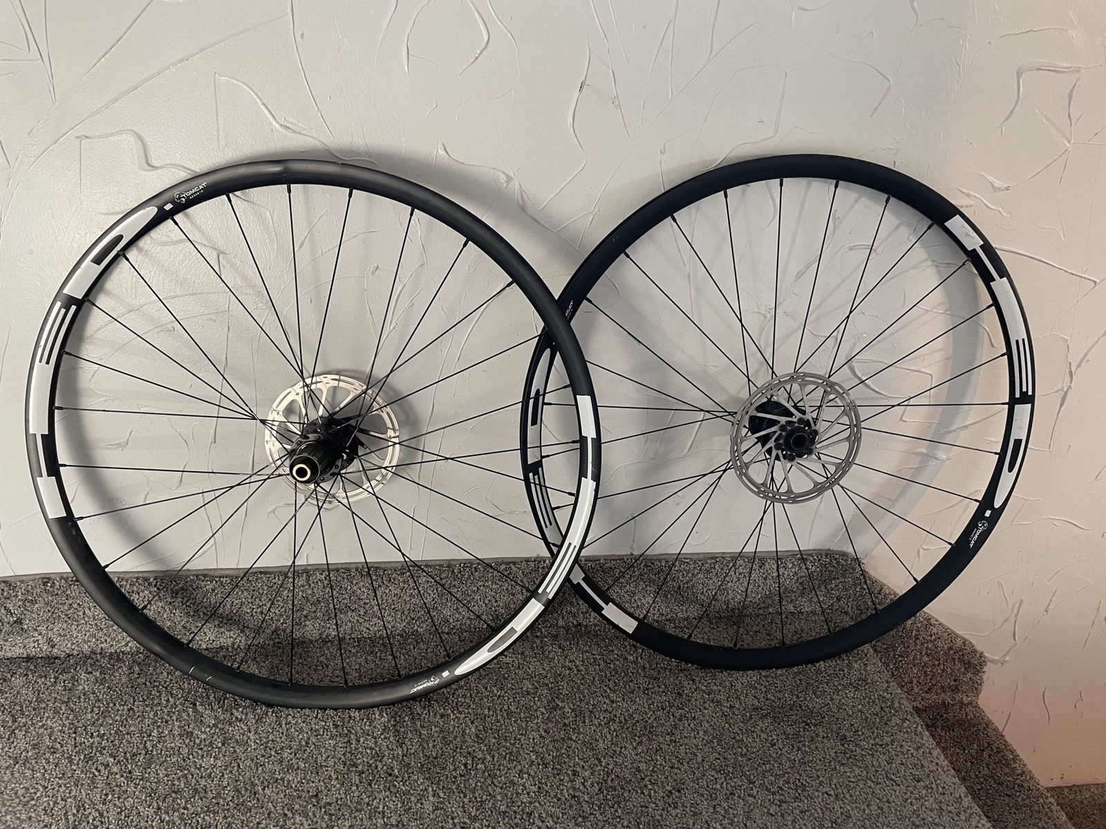HED tomcat Gravel Wheelset