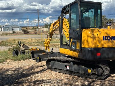 2015 6ton Komatsu Excavator with extra bucket and attachments