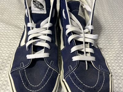 Navy blue vans men’s 8s
