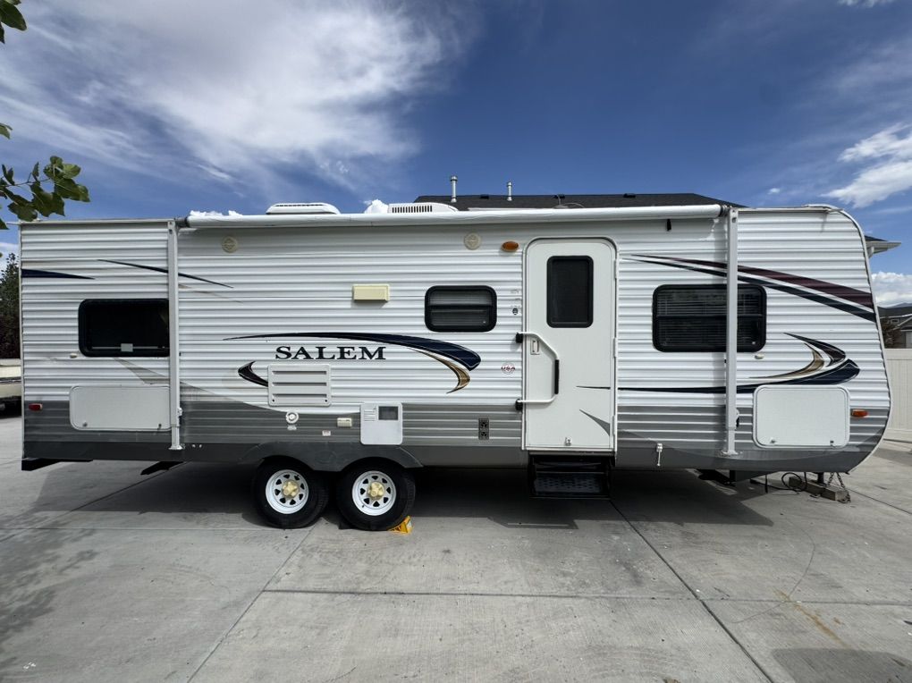 Mint 2012 Forest River Salem Bunkhouse Sleeps 9