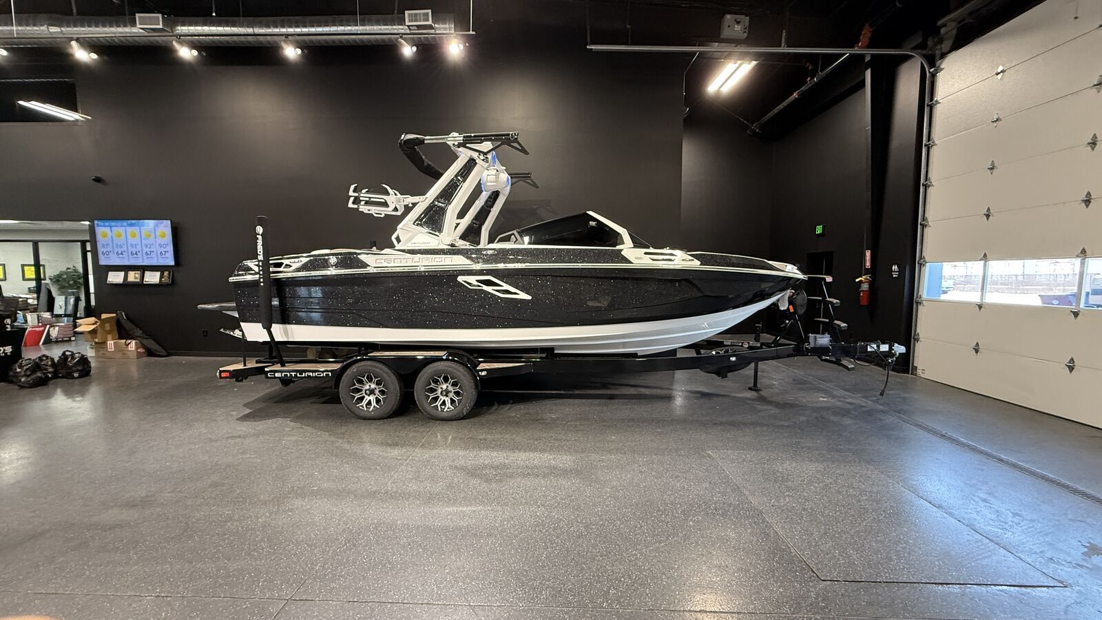 2025 Centurion Ri230 Surf Boat