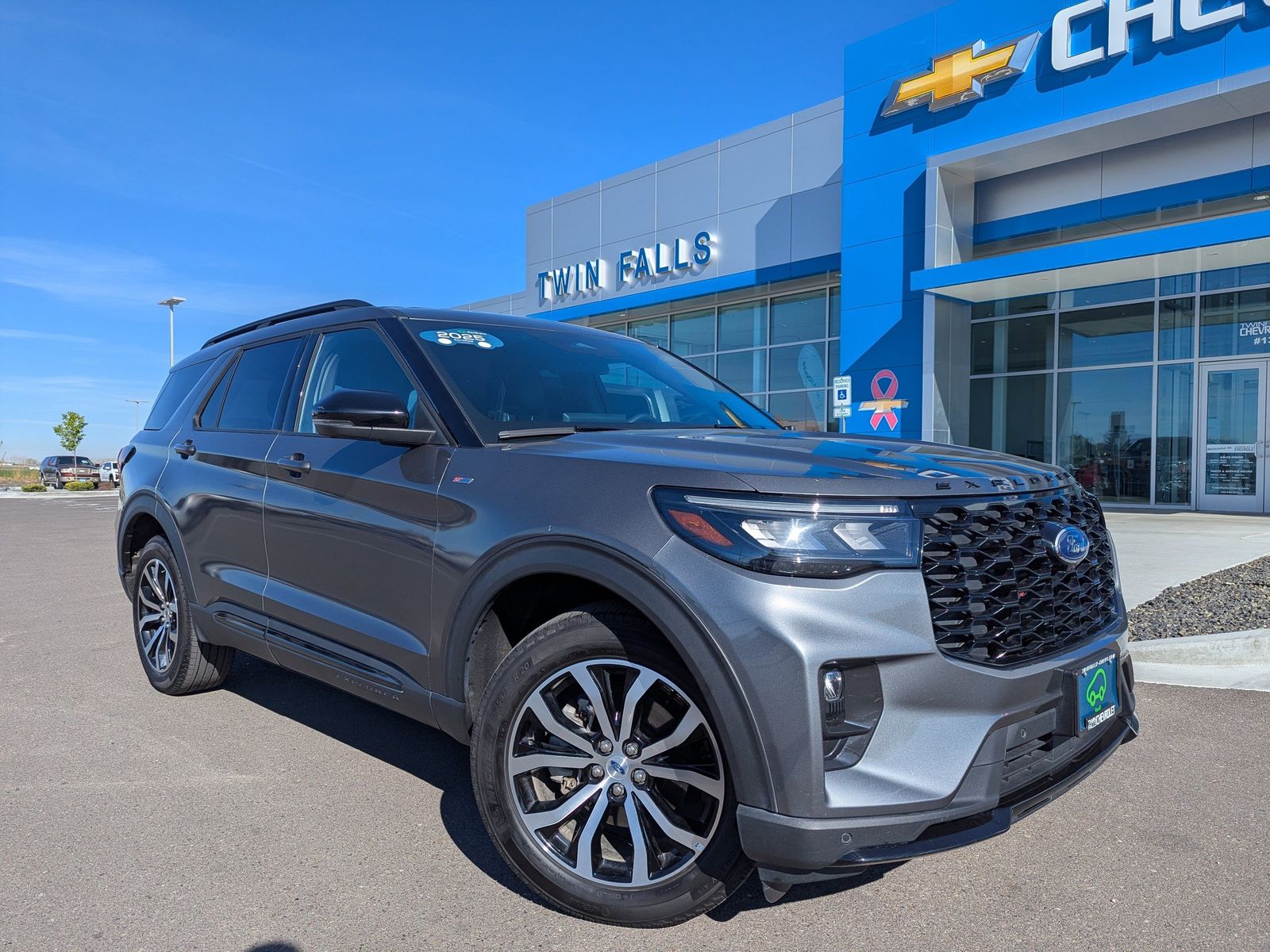 2025 Ford Explorer ST-Line
