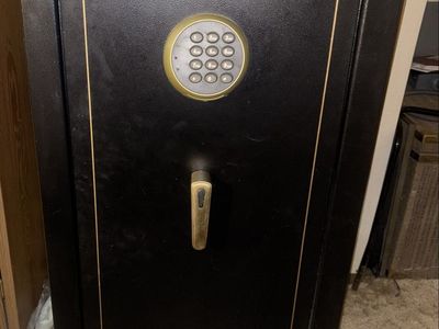 Stack-On Digitalt Electronic Security Safe Black and Gold