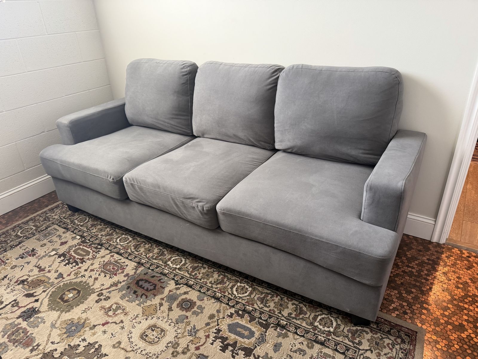 Gray Fabric 3-Cushion Sofa Couch
