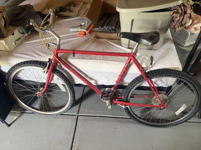 Vintage Fuji Sundance Mountain Bike Red 21 Inch Frame Hardtail