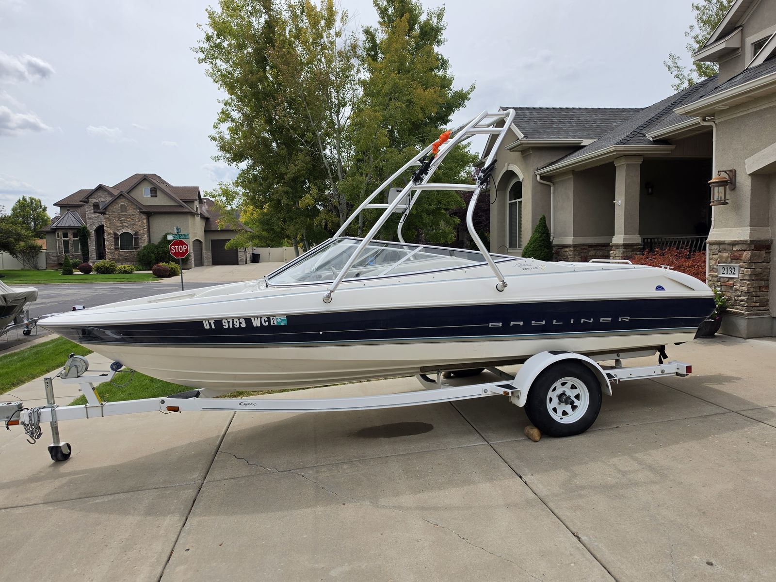 1997 Bayliner Capri 2050 LS Special Edition Bowrider with Trailer - Single Owner/Heated Garage Stored -