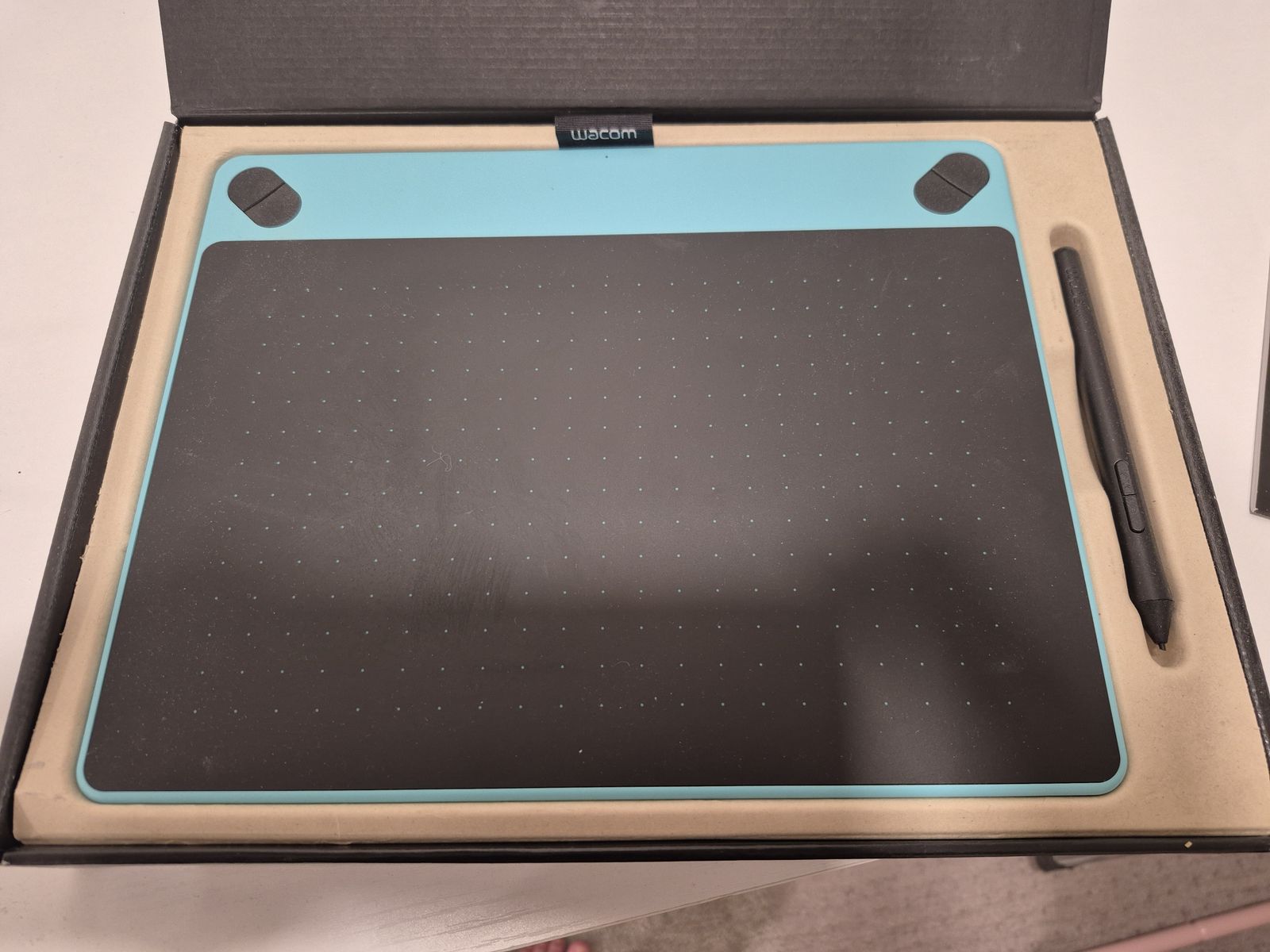 Wacom intuos drawing tablet