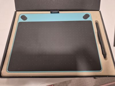 Wacom intuos drawing tablet