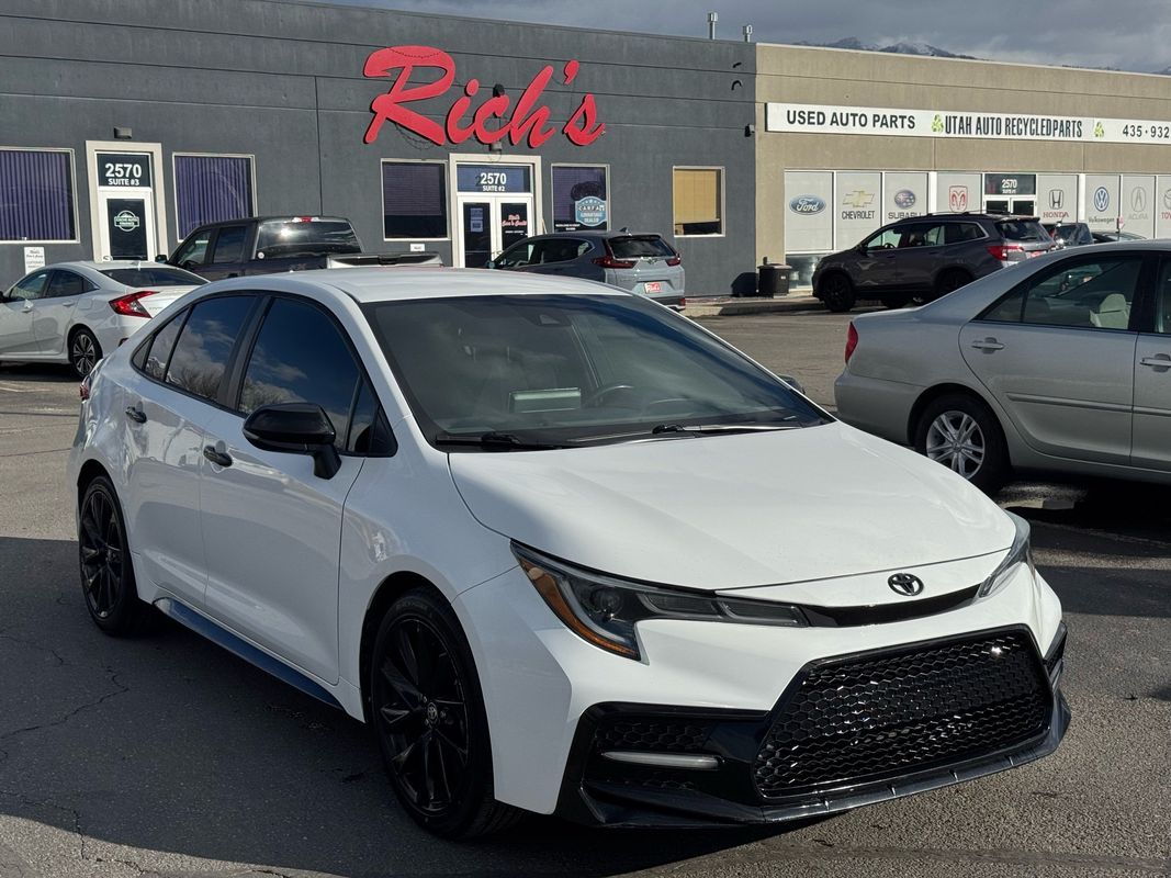 2020 TOYOTA COROLLA SE Nightshade Edition