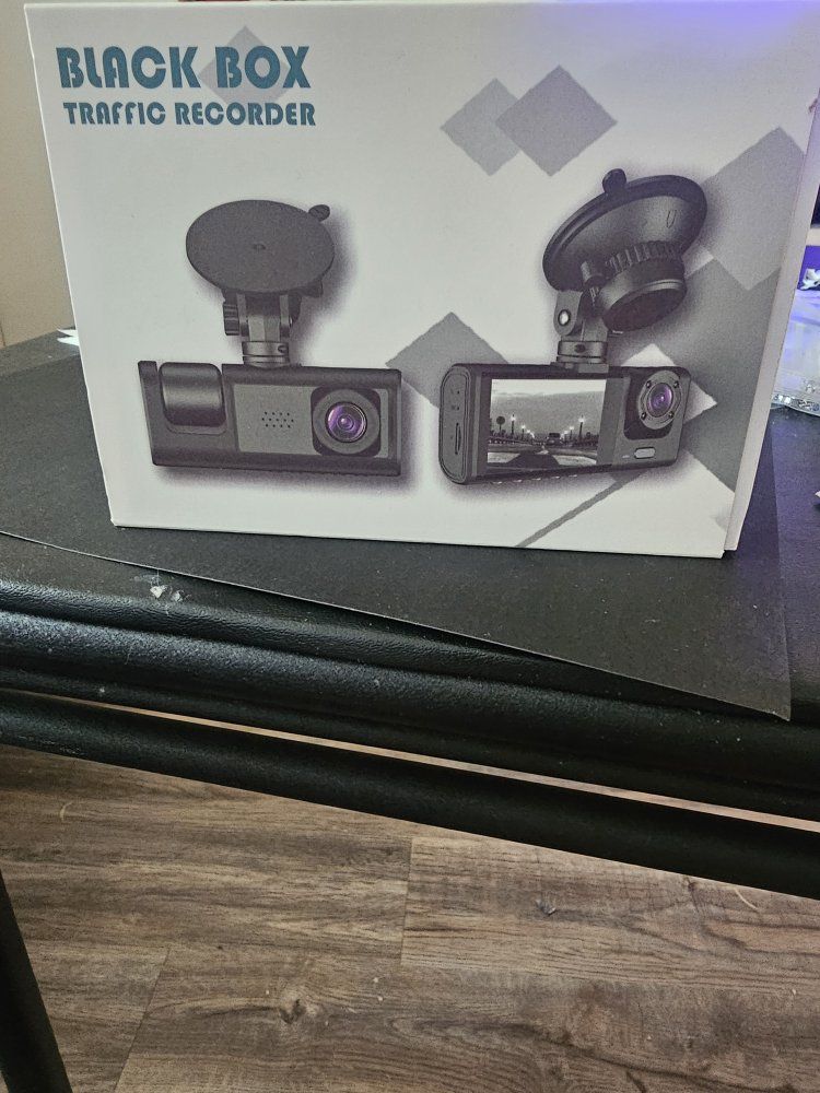 Black Box Traffic Recorder Dash Cam - New in Box with Suction Mount