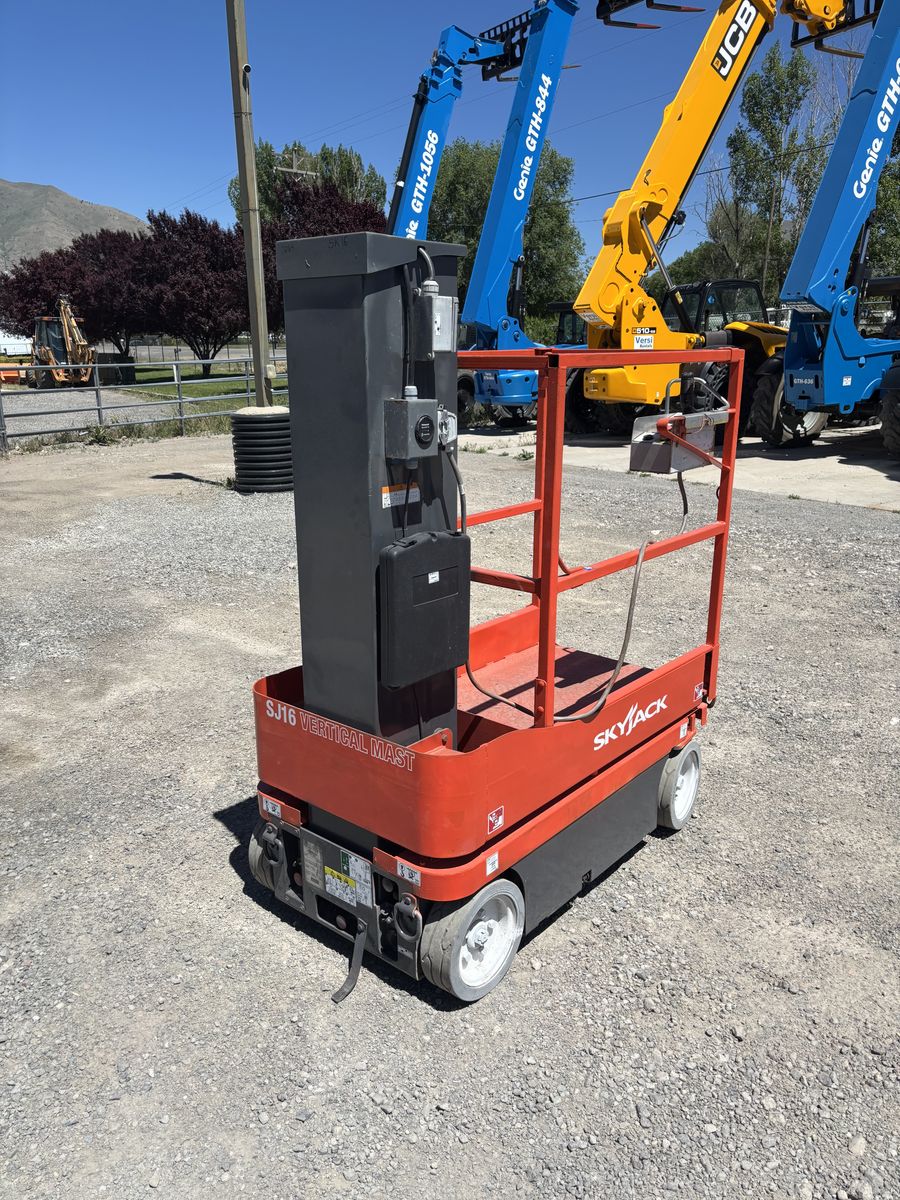 2016 Skyjack SJ16 Scissor Lift • 188 HRS • Warranty (id.7064)