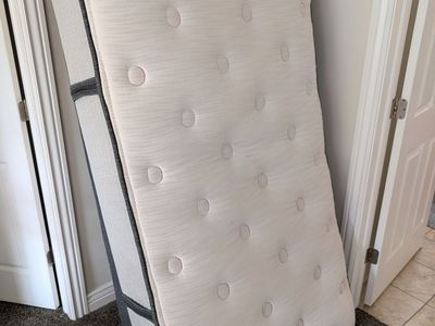 Beauty rest twin bed