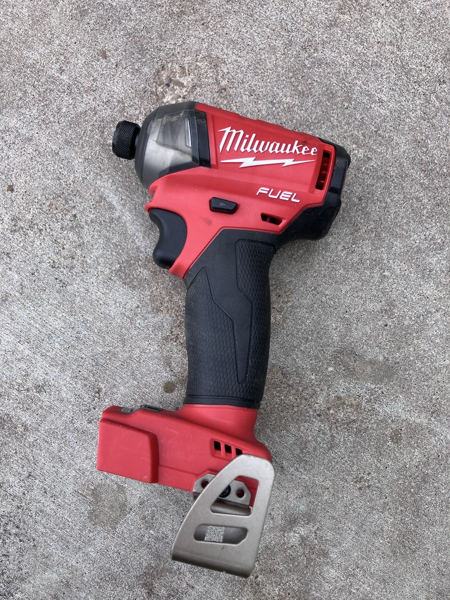 Milwaukee M18 Surge 1/4 Hex Hydraulic Driver