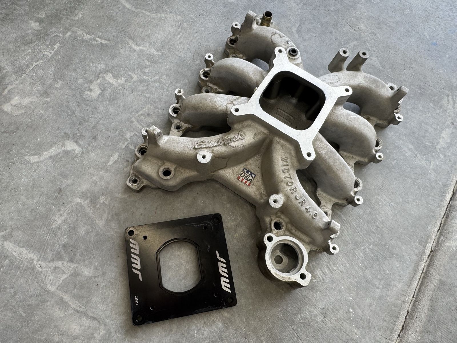 Edelbrock Victor Jr 4.6 2V Intake + MMR Plenum Adapter Mustang GT