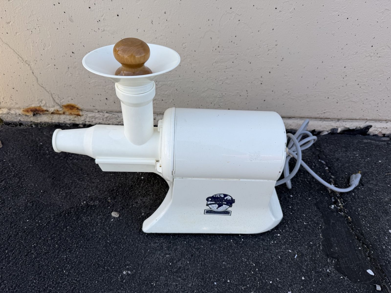 Vintage champion juicer