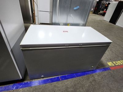GREAT CHEST FREEZER! WITH A FULL WARRANTY