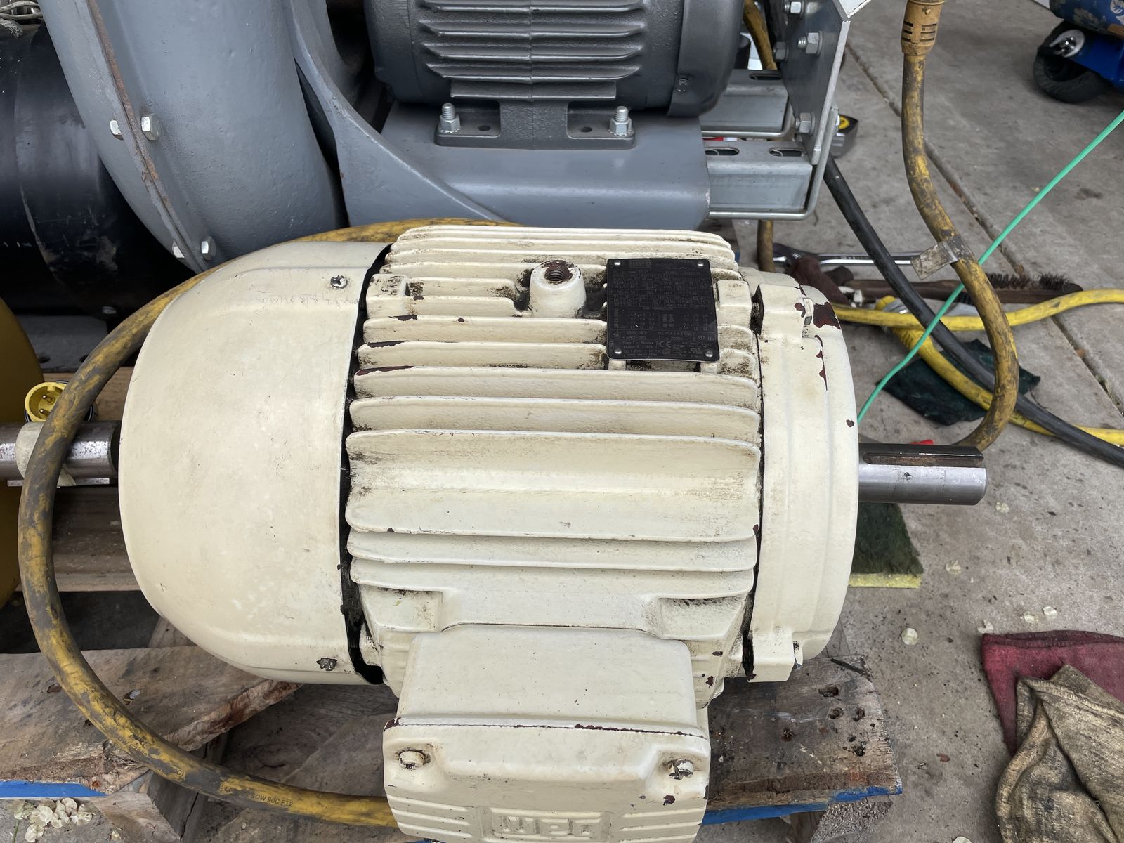 WEG W21 Severe Duty 7.5hp 3 phase electric motor