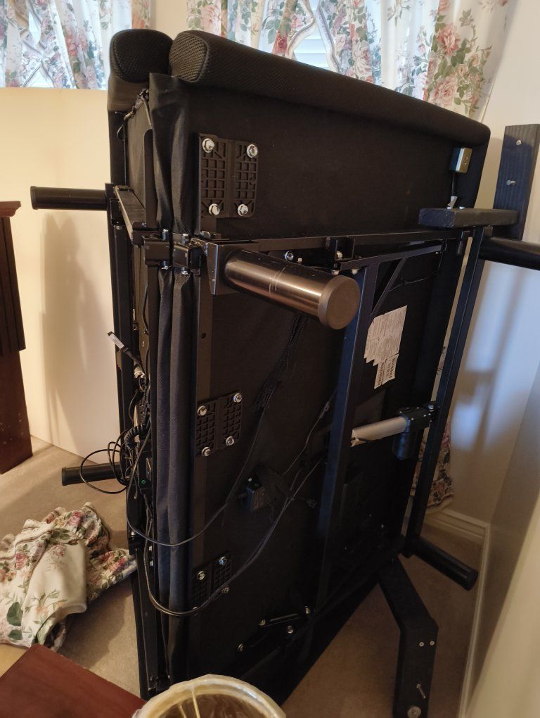 Queen size adjustable bed