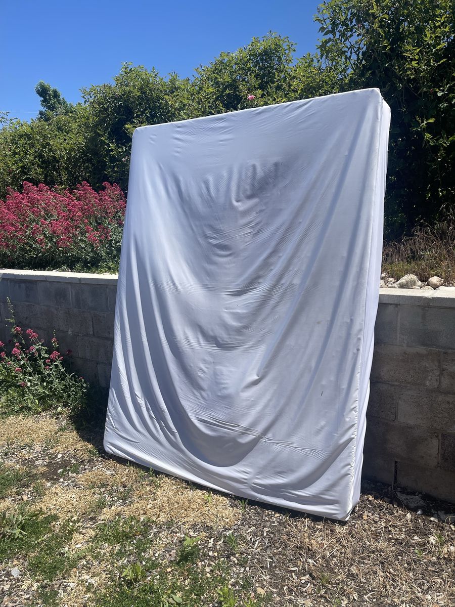FREE QUEEN BOXSPRING