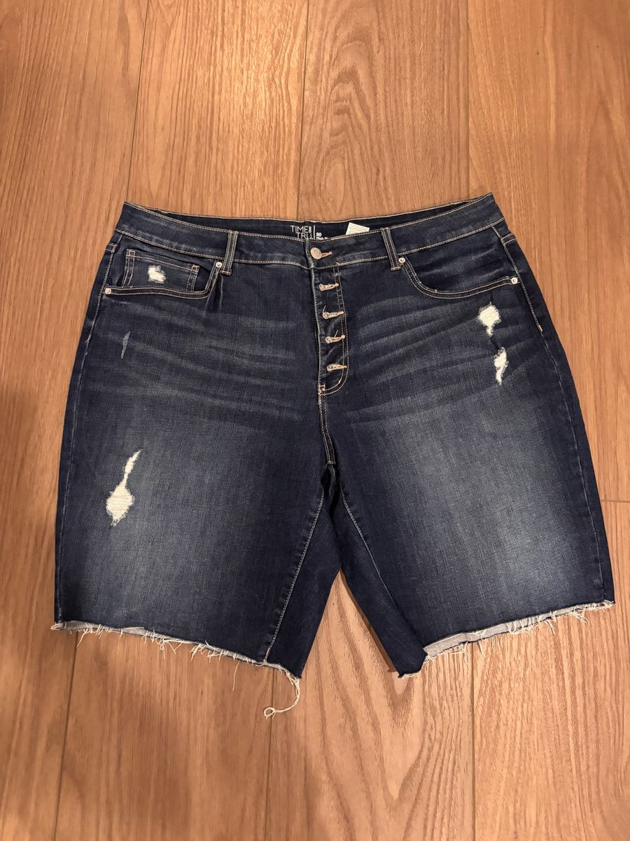 Women’s Bermuda Shorts Size 20