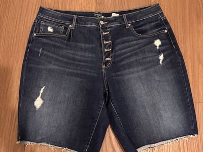 Women’s Bermuda Shorts Size 20
