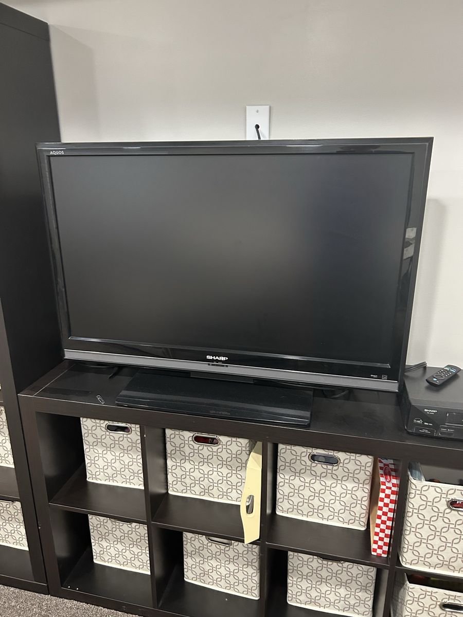 Generic Black Flat Screen TV - Used, Good Condition, Multiple Inputs